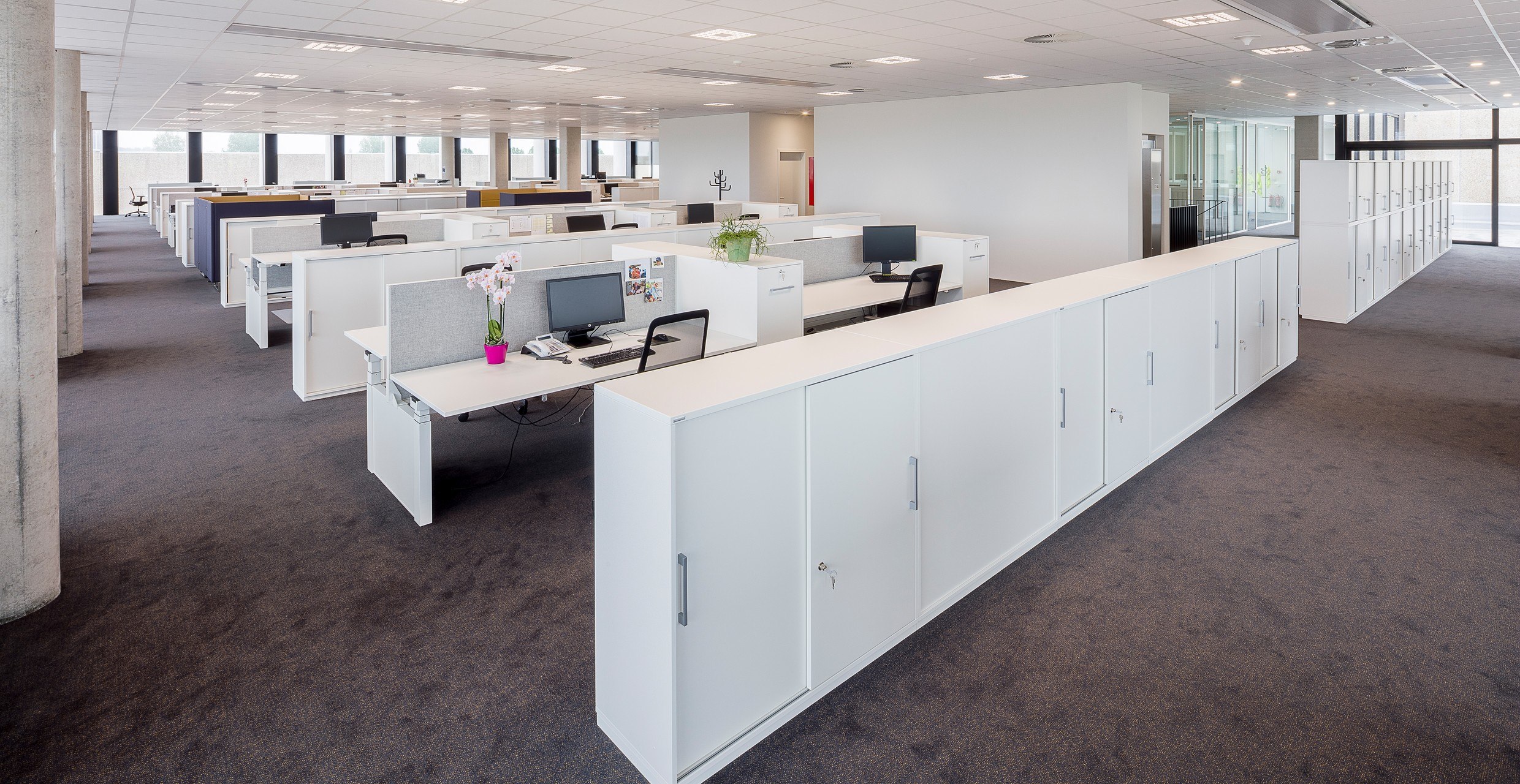 Livraison et montage de bureaux